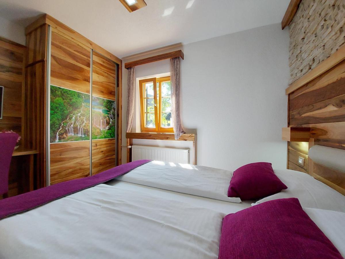 Plitvice Ethno House Pensión 3*