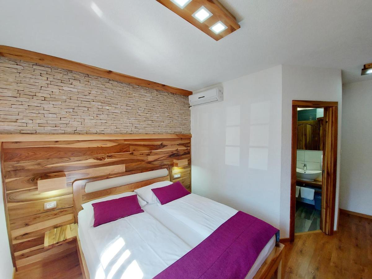 Pensiune Plitvice Ethno House