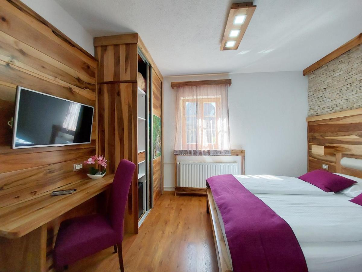 Pensiune Plitvice Ethno House 3*