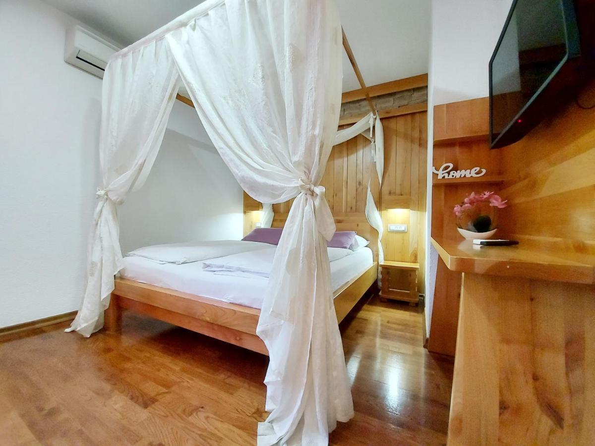 Pensiune Plitvice Ethno House