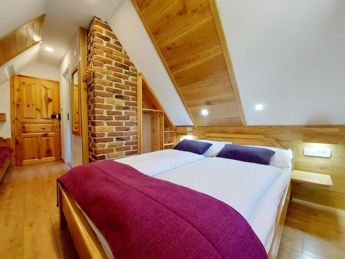 Plitvice Ethno House 3*