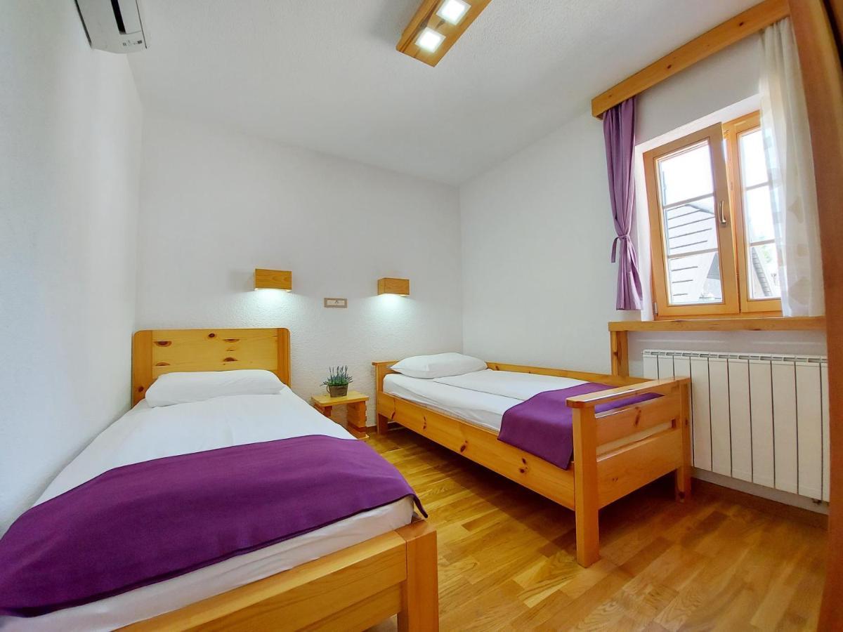 Plitvice Ethno House Pensiune Jezerce