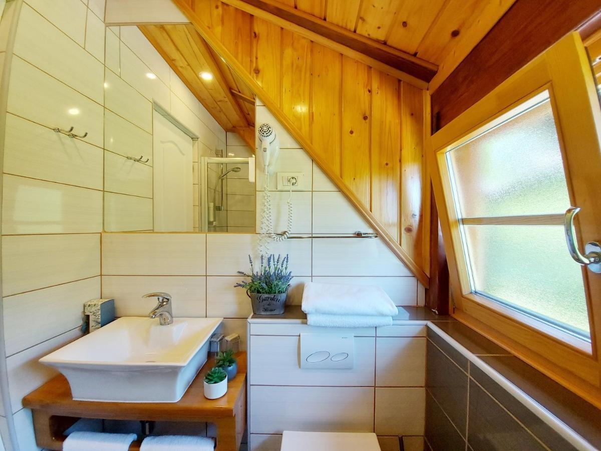 Pensiune Plitvice Ethno House