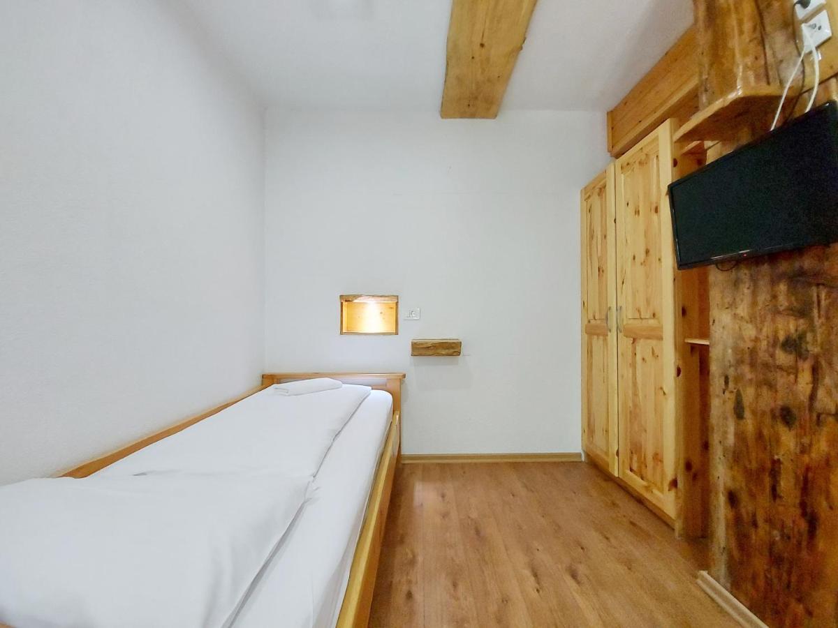 Pensiune Plitvice Ethno House