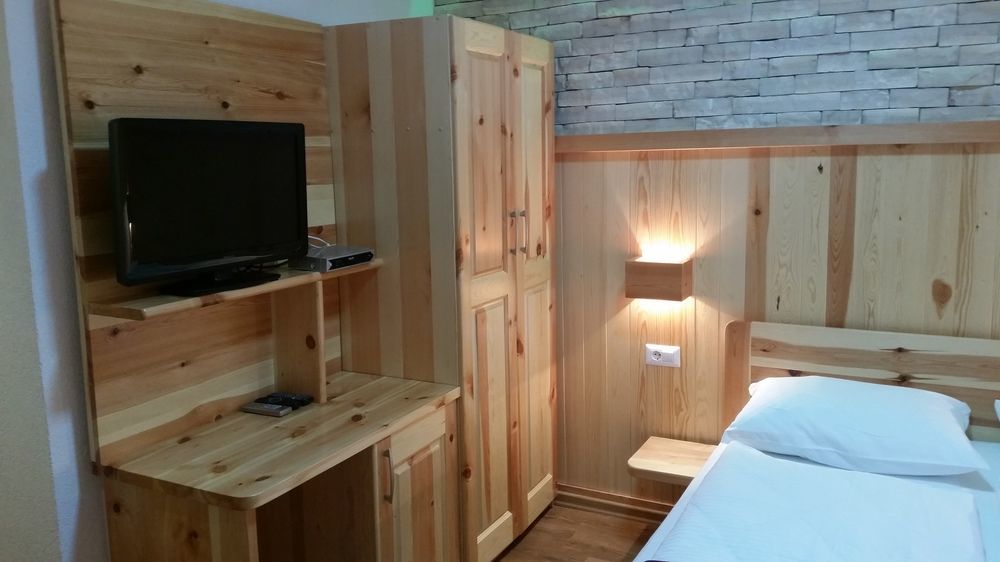 Plitvice Ethno House Jezerce